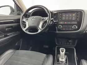 Mitsubishi Outlander (2018) thumbnail 8