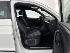 Volkswagen Tiguan (2017) thumbnail 12
