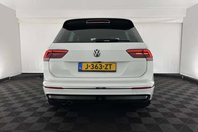 Volkswagen Tiguan (2017) thumbnail 6