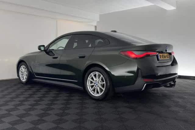 BMW i4 (2022) thumbnail 5