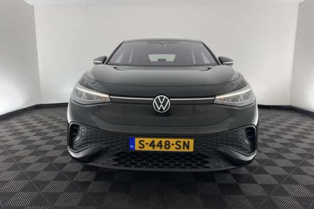 Volkswagen ID.5 (2023) thumbnail 3