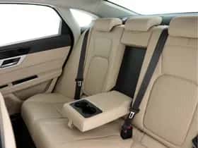 Jaguar XF (2016) thumbnail 23