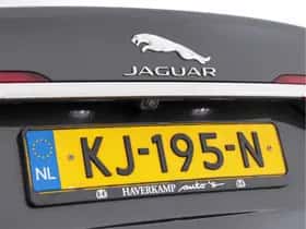 Jaguar XF (2016) thumbnail 24