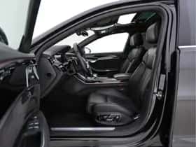 Audi A8 (2020) thumbnail 10
