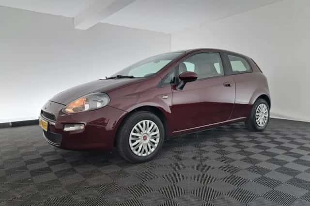 Fiat Punto (2012) thumbnail 3