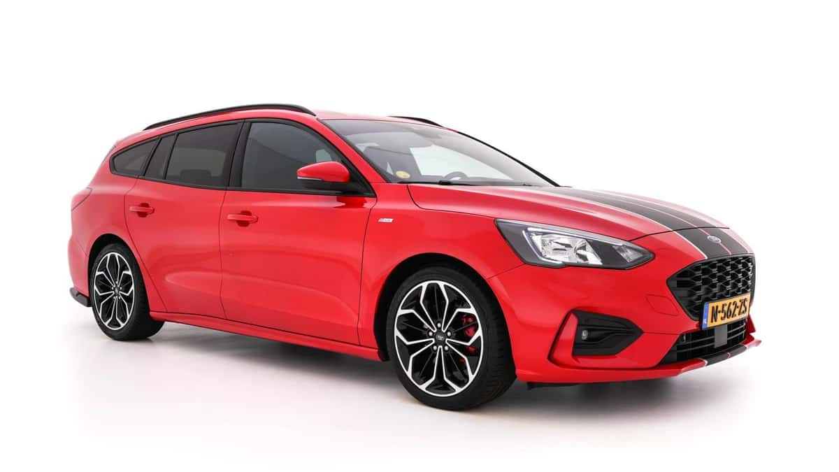 Ford Focus (2022) — foto 1