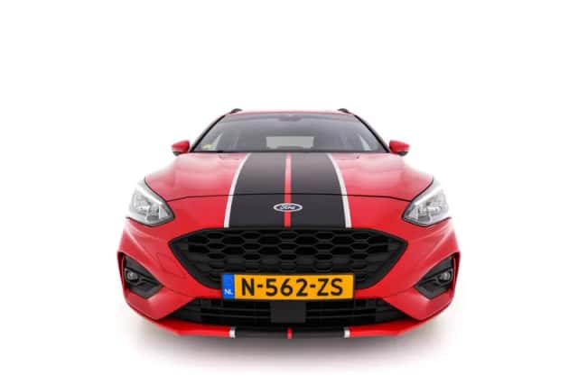 Ford Focus (2022) thumbnail 3