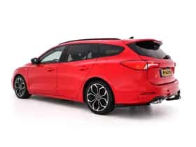 Ford Focus (2022) thumbnail 5