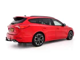 Ford Focus (2022) thumbnail 7