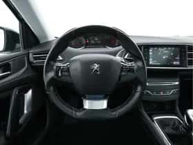 Peugeot 308 (2015) thumbnail 18