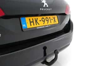 Peugeot 308 (2015) thumbnail 25