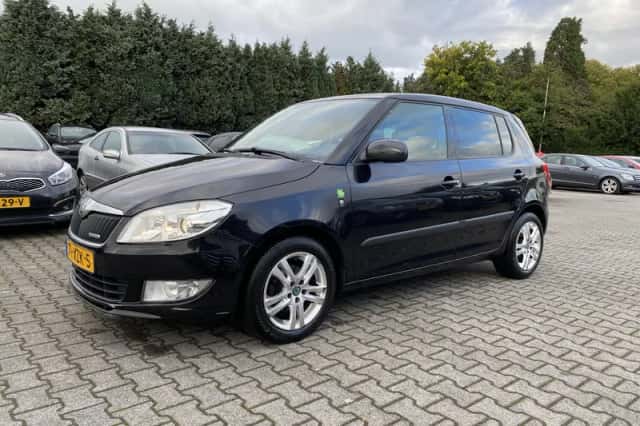 Škoda Fabia (2012) thumbnail 3