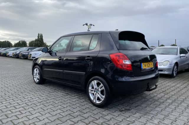 Škoda Fabia (2012) thumbnail 4