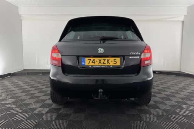Škoda Fabia (2012) thumbnail 6