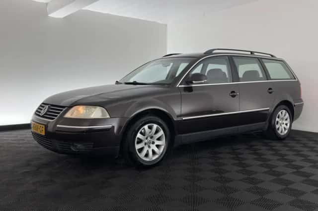 Volkswagen Passat (2004) thumbnail 4