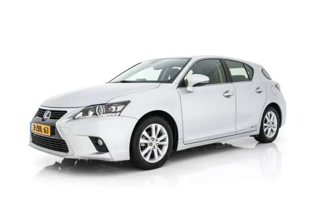 Lexus CT (2014) thumbnail 4