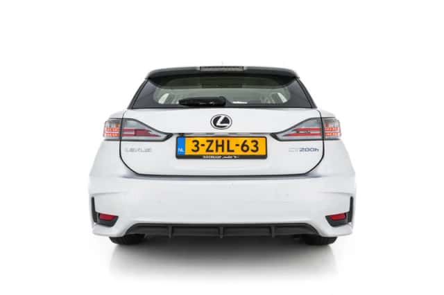 Lexus CT (2014) thumbnail 6