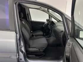Opel Zafira (2004) thumbnail 12