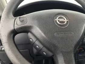Opel Zafira (2004) thumbnail 17