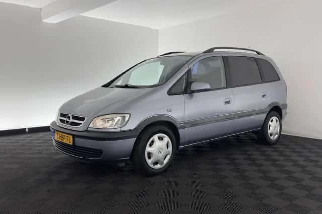 Opel Zafira (2004) thumbnail 4