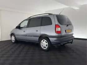 Opel Zafira (2004) thumbnail 5
