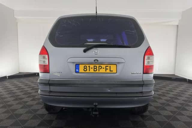 Opel Zafira (2004) thumbnail 6
