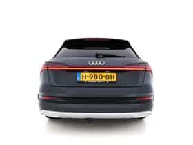 Audi e-tron (2019) thumbnail 5