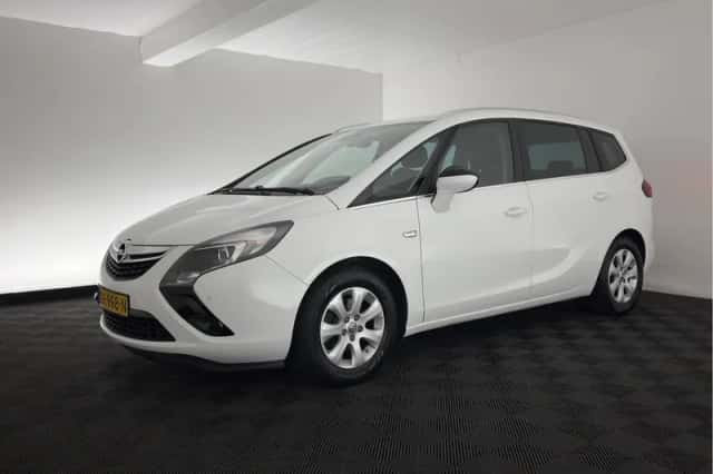 Opel Zafira Tourer (2015) thumbnail 4
