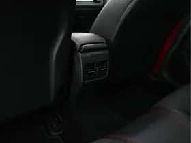 Mercedes-Benz GLA (2015) thumbnail 29