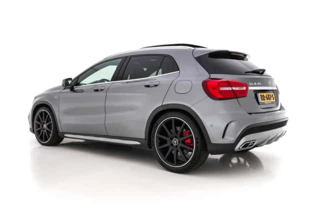 Mercedes-Benz GLA (2015) thumbnail 5