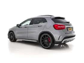 Mercedes-Benz GLA (2015) thumbnail 5