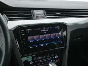 Volkswagen Passat (2021) thumbnail 17