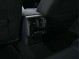 Volkswagen Passat (2021) thumbnail 23