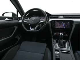 Volkswagen Passat (2021) thumbnail 8
