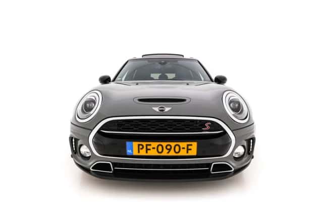 MINI Clubman (2017) thumbnail 3