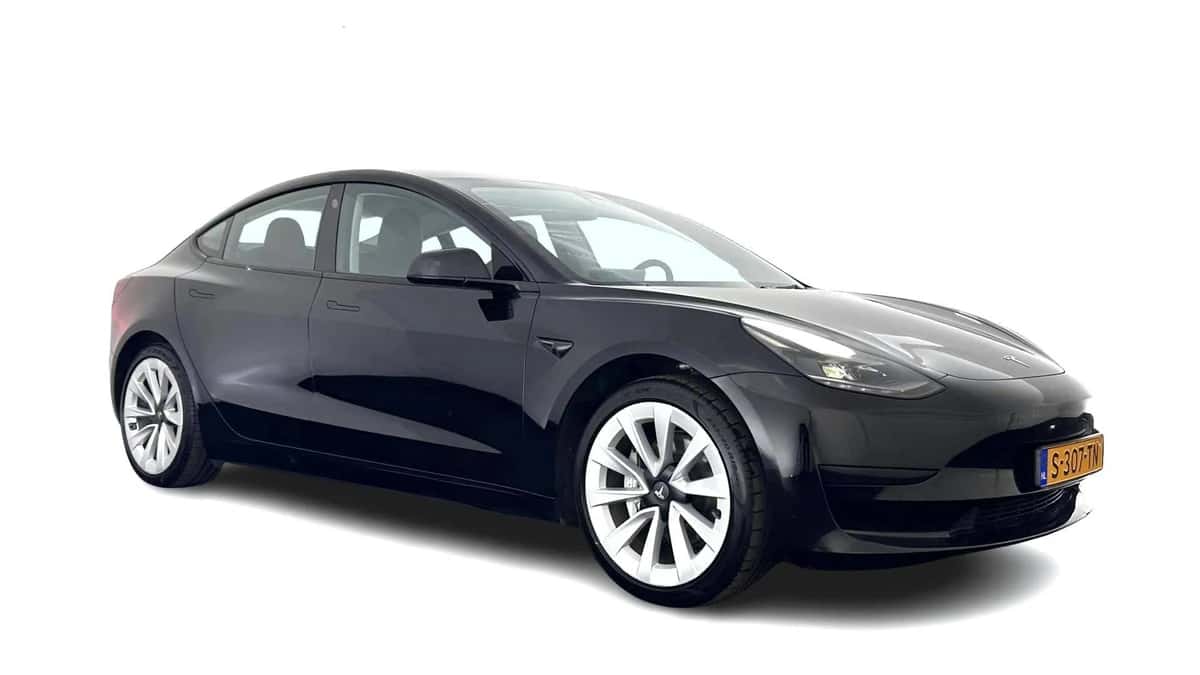 Tesla Model 3 (2023) — foto 1
