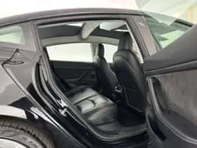 Tesla Model 3 (2023) thumbnail 12