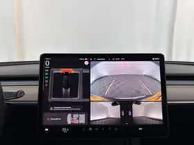 Tesla Model 3 (2023) thumbnail 15