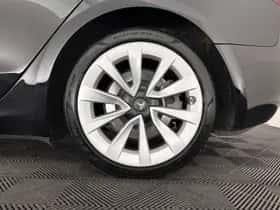 Tesla Model 3 (2023) thumbnail 30
