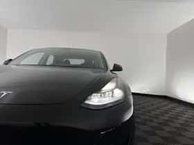 Tesla Model 3 (2023) thumbnail 31