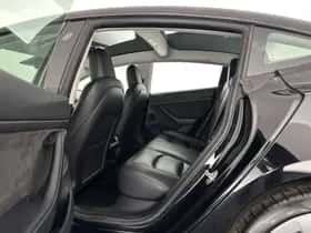Tesla Model 3 (2023) thumbnail 10