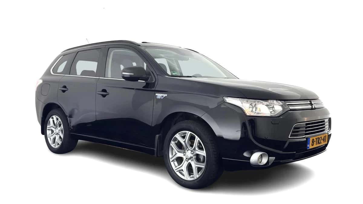 Mitsubishi Outlander (2014) — foto 1