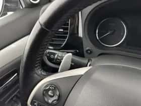 Mitsubishi Outlander (2014) thumbnail 19