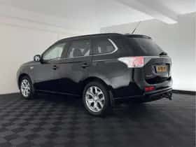 Mitsubishi Outlander (2014) thumbnail 5