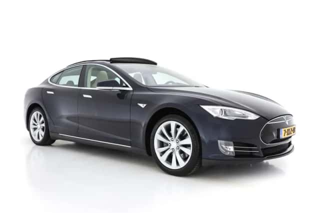 Tesla Model S (2014)