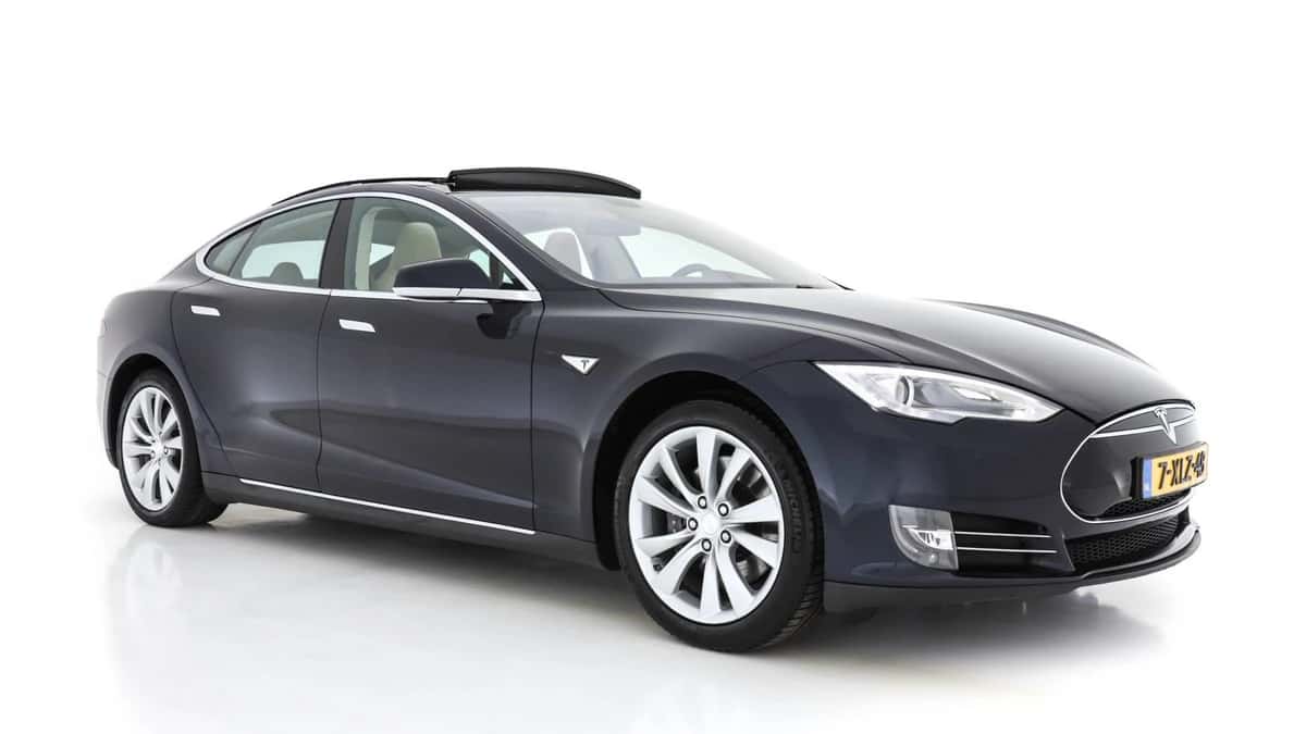 Tesla Model S (2014) — foto 1
