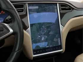 Tesla Model S (2014) thumbnail 13