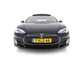 Tesla Model S (2014) thumbnail 3