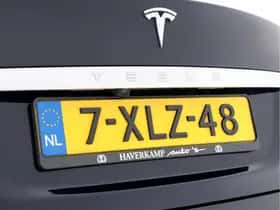 Tesla Model S (2014) thumbnail 25