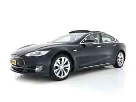 Tesla Model S (2014) thumbnail 4